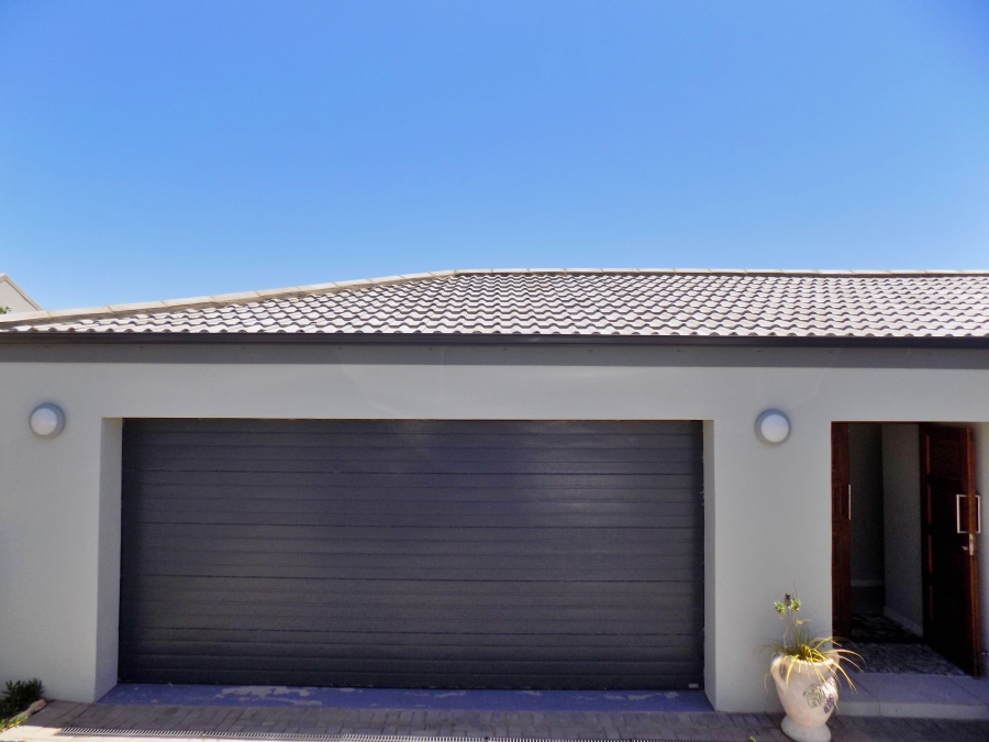 3 Bedroom Property for Sale in Reebok Western Cape